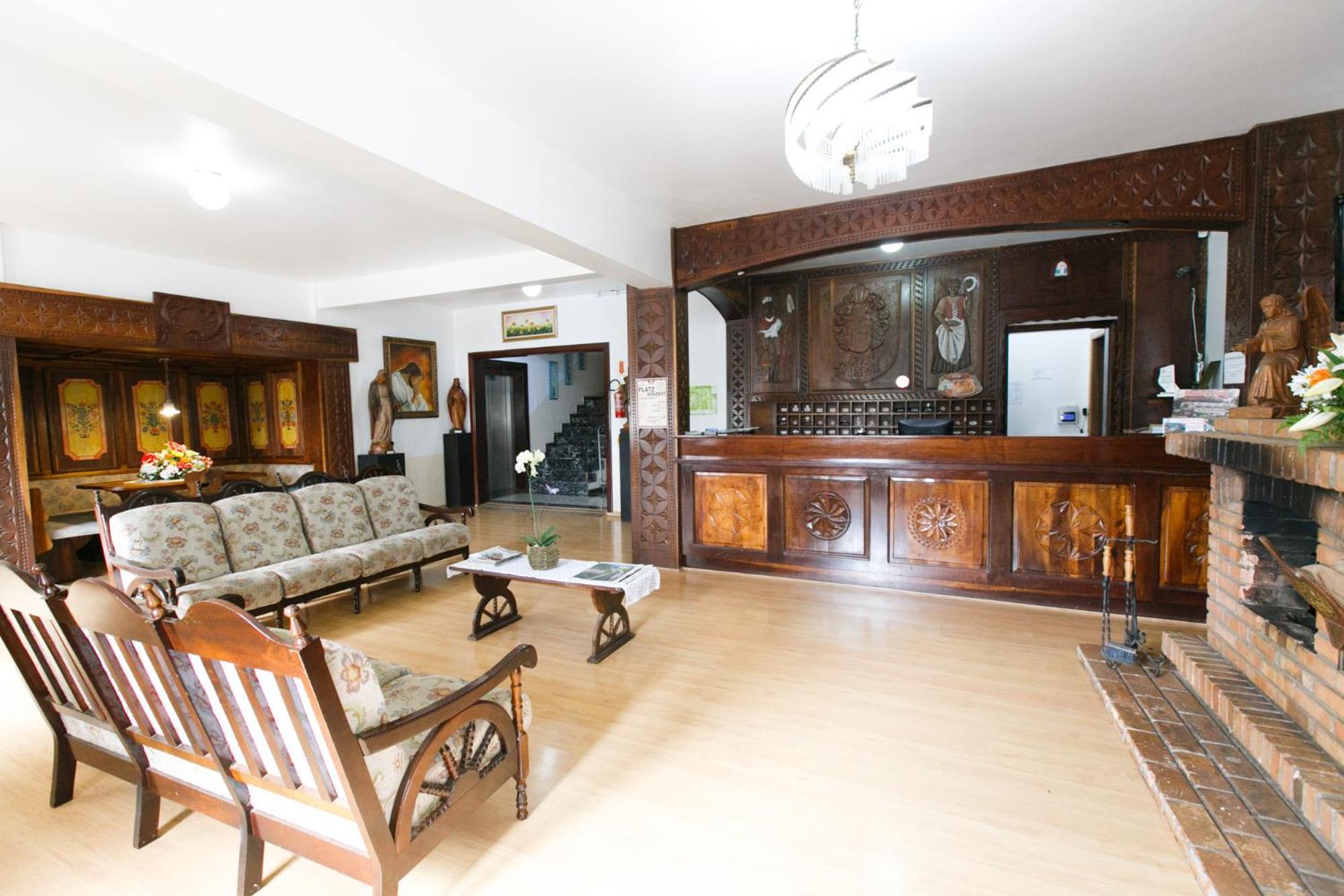 Hotel 13 Linden Трезі-Тіліас Екстер'єр фото
