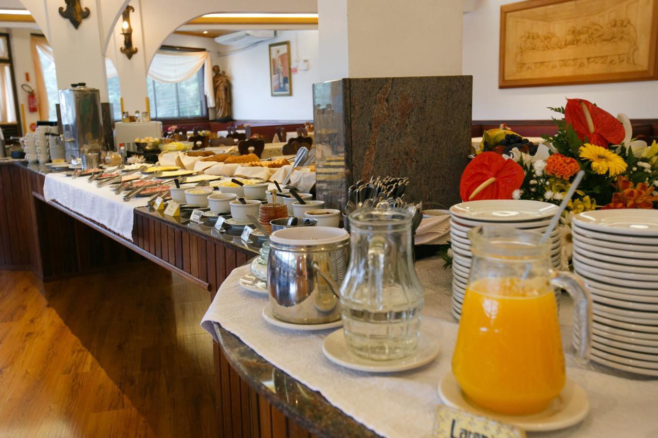 Hotel 13 Linden Трезі-Тіліас Екстер'єр фото